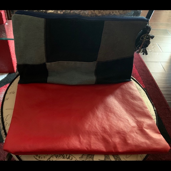 Custom Handbag - Picture 2 of 2